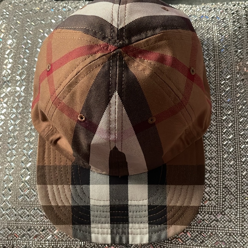 Burberry Print - Picture 4 of 6